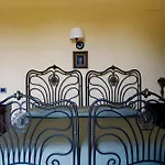 Giusso Villa *